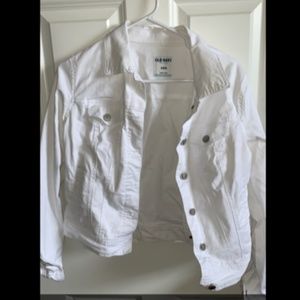 Super cute WHITE DENIM JACKET